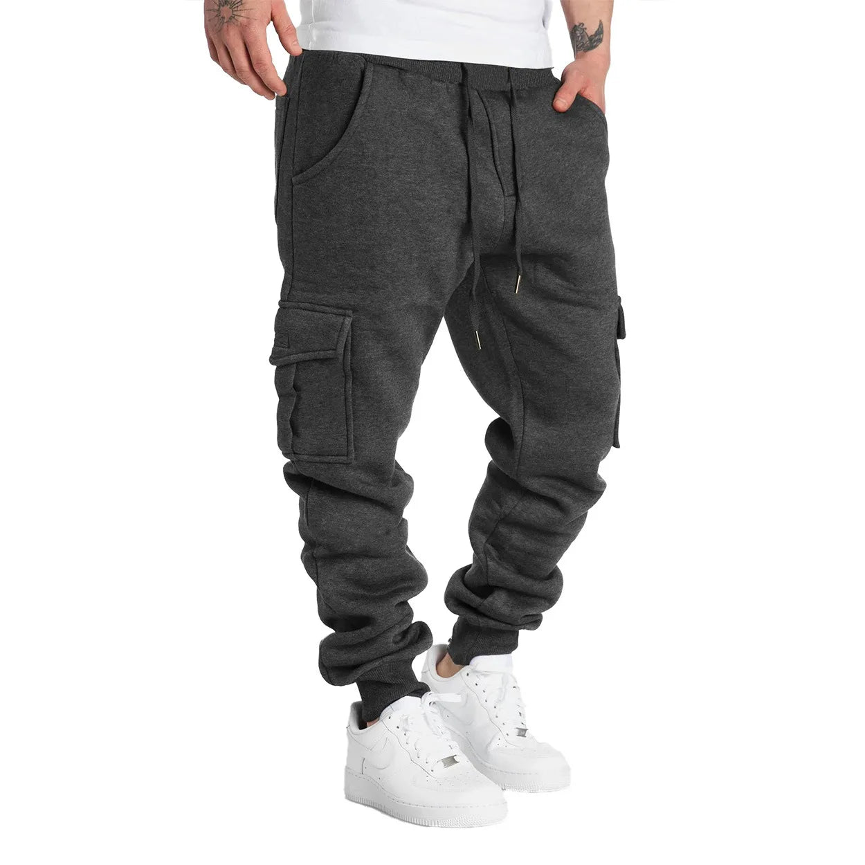 Men's cargo pants made of synthetic wool.